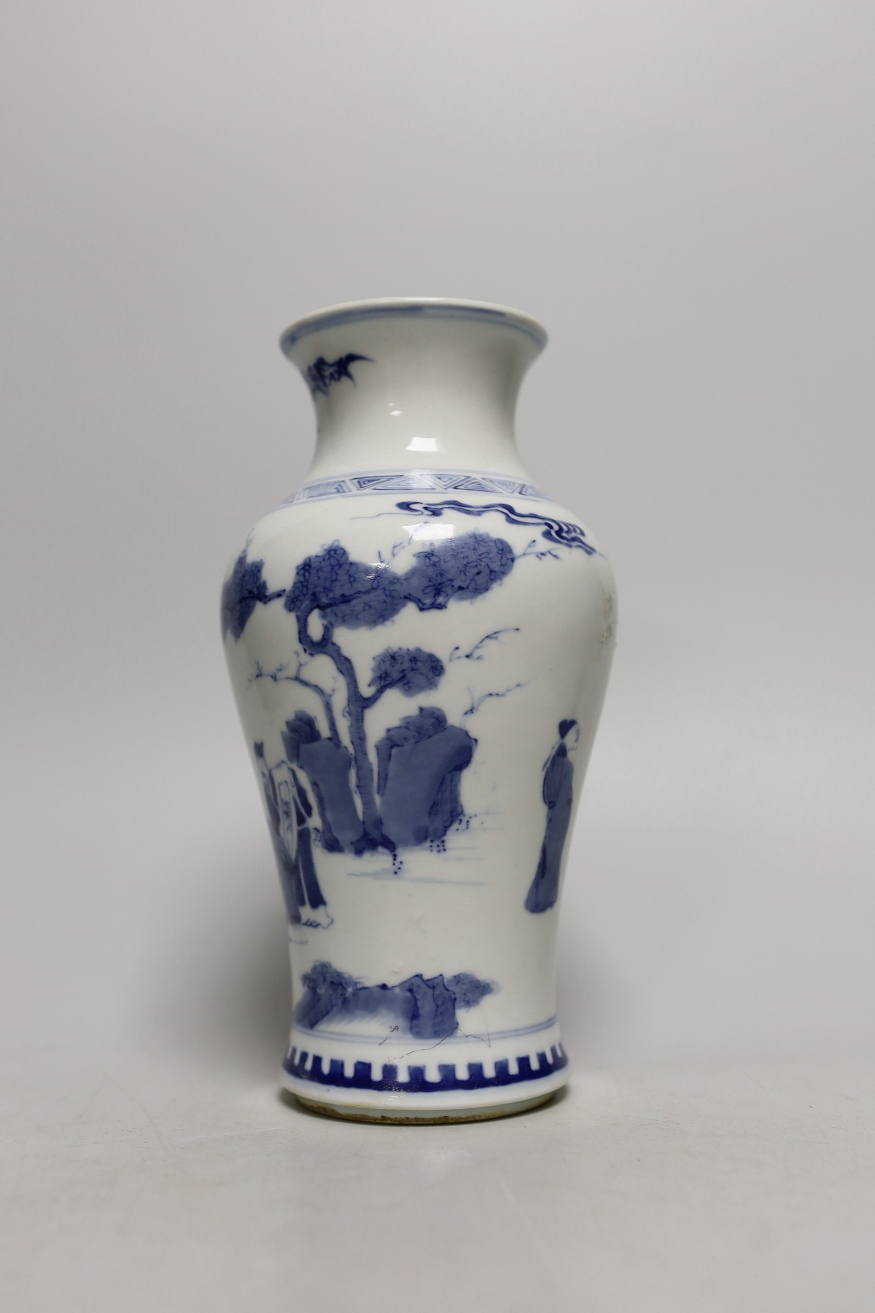 A Chinese blue and white vase, 20cm